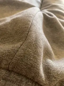 Snapshot of MuzzyFacing chatting on March 24, 2026, 11:43 am MuzzyFacing online show from March 24, 2026, 11:43 am