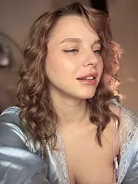 Snapshot of LilyFlamee chatting on October 17, 2025, 2:19 pm LilyFlamee online show from October 17, 2025, 2:19 pm