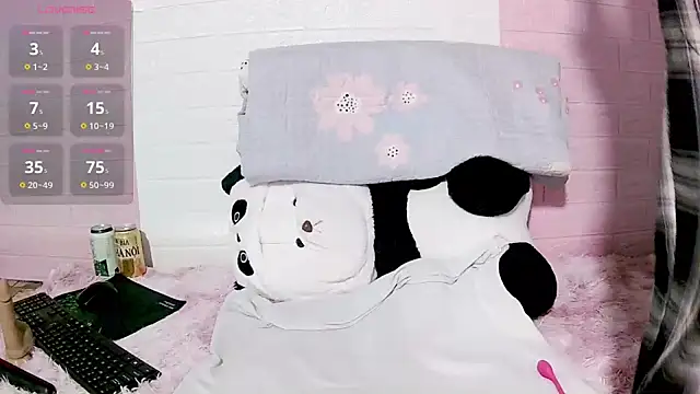 Angel Jakes online show from December 3, 2025, 5:01 pm