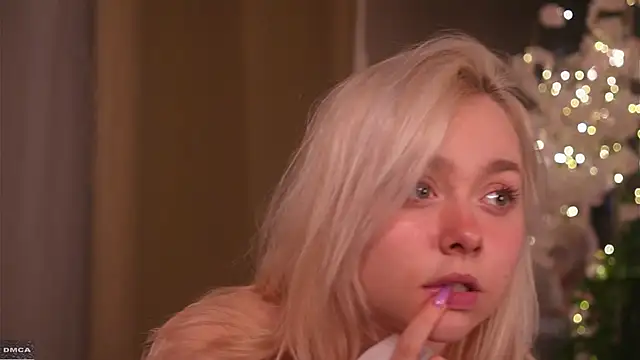 Snapshot of AccaCroyle chatting on December 5, 2025, 8:50 pm AccaCroyle online show from December 5, 2025, 8:50 pm