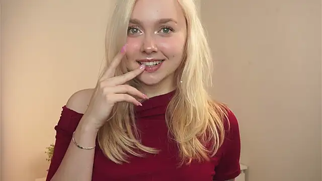 Snapshot of AccaCroyle chatting on November 20, 2025, 9:04 pm AccaCroyle online show from November 20, 2025, 9:04 pm