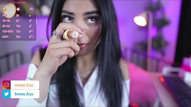 Emma and Issac online show from September 30, 2025, 5:13 am