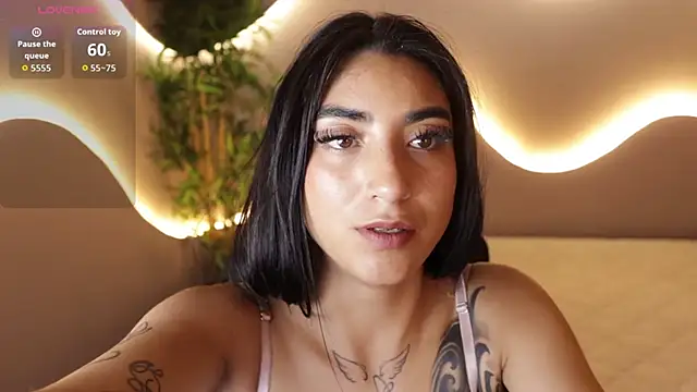 Emma and Issac online show from March 13, 2026, 8:52 am