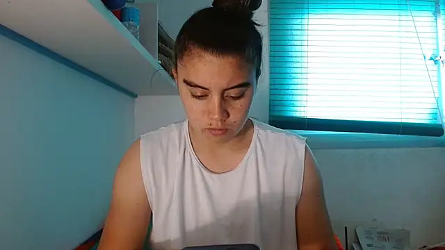 Arieeel 09 online show from April 20, 2026, 4:08 pm