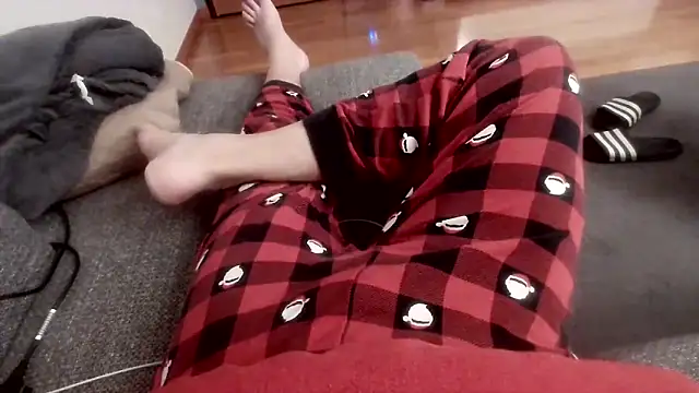 cucciolotto76 online show from December 17, 2025, 10:04 pm