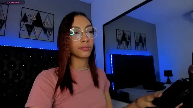 Snapshot of Ebonysweet__ chatting on October 24, 2025, 8:19 pm Ebonysweet online show from October 24, 2025, 8:19 pm