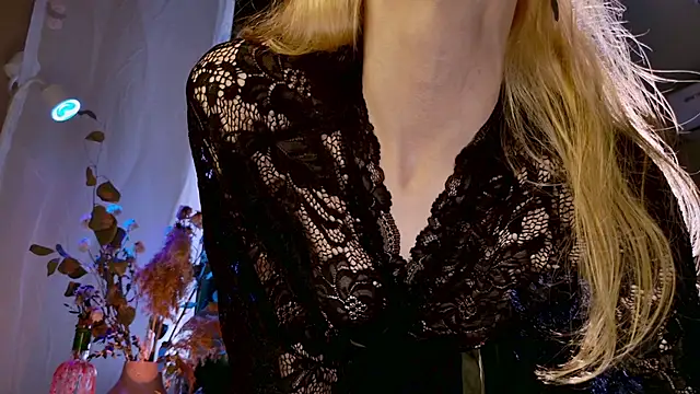 WendyGilber online show from June 3, 2026, 2:07 pm