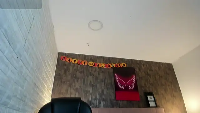 Snapshot of marian__stone chatting on November 14, 2025, 6:44 pm marian stone online show from November 14, 2025, 6:44 pm