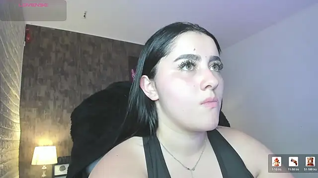 Snapshot of marian__stone chatting on May 9, 2026, 7:06 pm marian stone online show from May 9, 2026, 7:06 pm