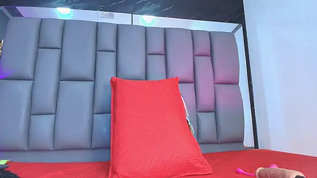 Snapshot of Roxana_gomez chatting on November 23, 2025, 3:16 am Roxana gomez online show from November 23, 2025, 3:16 am