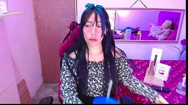 Snapshot of IVET_CUTE1 chatting on May 23, 2026, 11:48 pm IVET CUTE1 online show from May 23, 2026, 11:48 pm