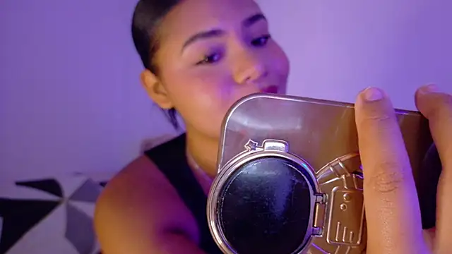 Snapshot of nudesketch1 chatting on October 13, 2025, 1:56 pm nudesketch1 online show from October 13, 2025, 1:56 pm