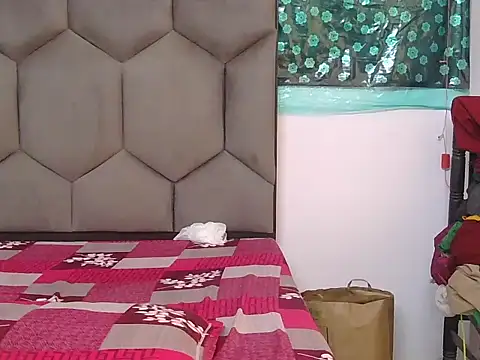 Snapshot of Diyaa_Singh chatting on April 7, 2026, 5:20 am Diyaa Singh online show from April 7, 2026, 5:20 am