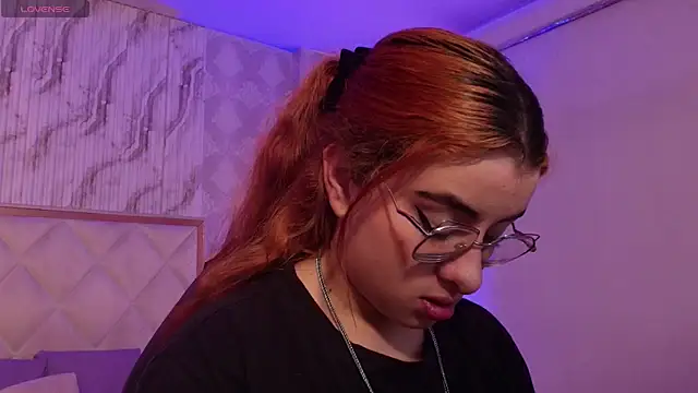 Naomy tay1 online show from November 29, 2025, 2:34 am