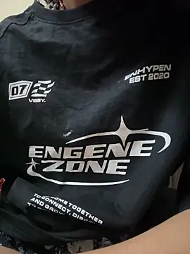 Snapshot of modelnishu chatting on March 6, 2026, 5:52 pm modelnishu online show from March 6, 2026, 5:52 pm