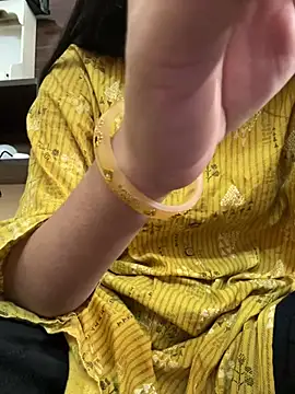 Snapshot of modelnishu chatting on March 7, 2026, 9:37 am modelnishu online show from March 7, 2026, 9:37 am