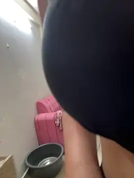 Snapshot of modelnishu chatting on April 11, 2026, 1:13 am modelnishu online show from April 11, 2026, 1:13 am