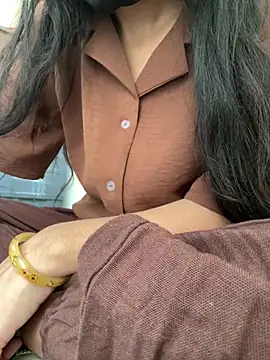 Snapshot of modelnishu chatting on March 27, 2026, 10:05 am modelnishu online show from March 27, 2026, 10:05 am