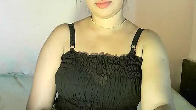 LoveTrainX online show from November 4, 2025, 5:11 am