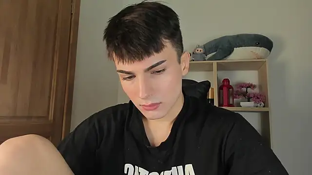 Snapshot of mystic_evan chatting on November 2, 2025, 11:32 pm mystic evan online show from November 2, 2025, 11:32 pm