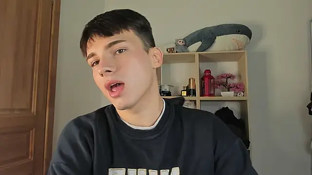 Snapshot of mystic_evan chatting on November 11, 2025, 11:20 pm mystic evan online show from November 11, 2025, 11:20 pm