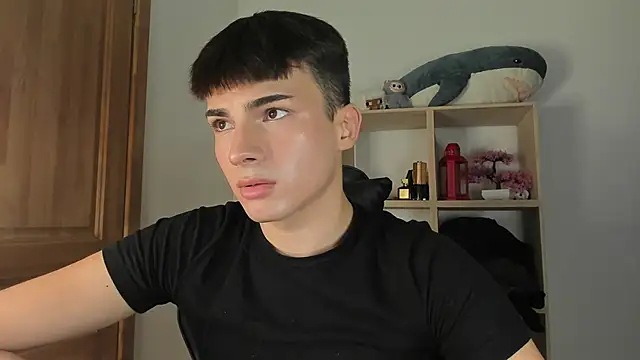 Snapshot of mystic_evan chatting on November 9, 2025, 10:41 am mystic evan online show from November 9, 2025, 10:41 am