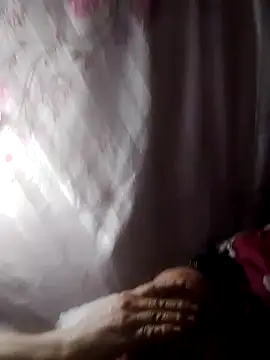 Snapshot of Mamapm20 chatting on October 1, 2025, 4:28 am Mamapm20 online show from October 1, 2025, 4:28 am