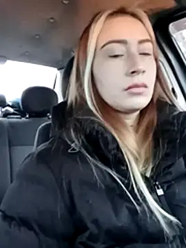 Snapshot of Reina_Cummings chatting on November 20, 2025, 6:03 am Reina Cummings online show from November 20, 2025, 6:03 am