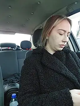 Reina Cummings online show from February 11, 2026, 6:13 am