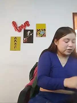 Snapshot of LucyPetit chatting on December 3, 2025, 12:48 pm LucyPetit online show from December 3, 2025, 12:48 pm