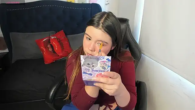 Snapshot of LucyPetit chatting on November 26, 2025, 2:06 pm LucyPetit online show from November 26, 2025, 2:06 pm