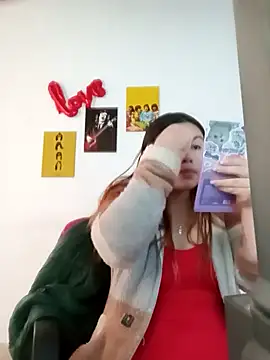 Snapshot of LucyPetit chatting on November 27, 2025, 1:11 pm LucyPetit online show from November 27, 2025, 1:11 pm