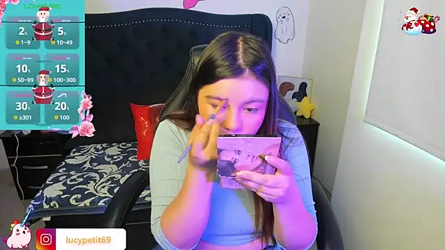 Snapshot of LucyPetit chatting on November 6, 2025, 1:04 pm LucyPetit online show from November 6, 2025, 1:04 pm