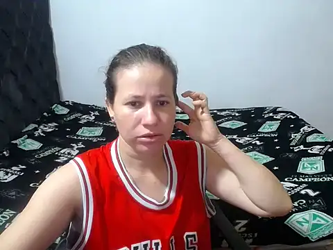 Valentina charlys online show from October 23, 2025, 11:42 am
