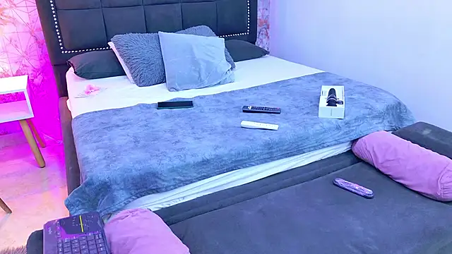 Snapshot of Angelique_Angell chatting on March 7, 2026, 7:41 pm Angelique Angell online show from March 7, 2026, 7:41 pm