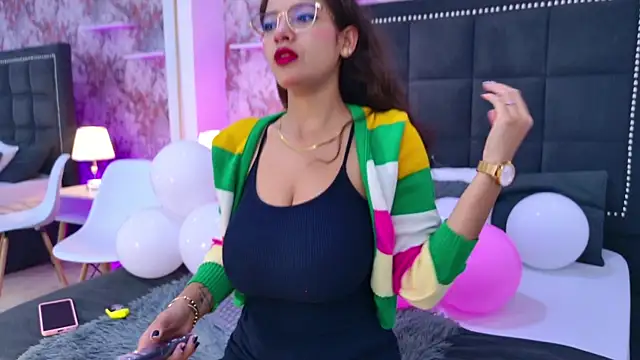 Snapshot of Angelique_Angell chatting on April 3, 2026, 7:53 pm Angelique Angell online show from April 3, 2026, 7:53 pm