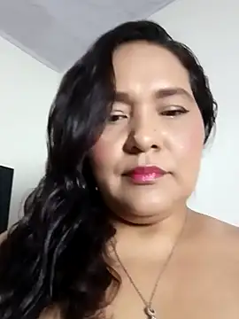 Snapshot of Laurasofia01 chatting on September 30, 2025, 4:07 am Laurasofia01 online show from September 30, 2025, 4:07 am