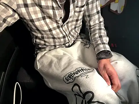 CAMEL1913 online show from November 15, 2025, 5:17 pm