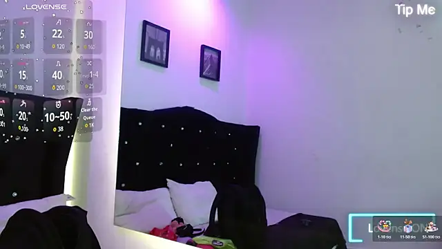 luna starr69 online show from November 8, 2025, 12:52 pm