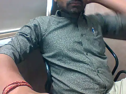 Snapshot of autophile-indian chatting on November 5, 2025, 8:06 am autophile-indian online show from November 5, 2025, 8:06 am