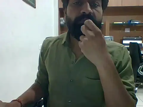 Snapshot of autophile-indian chatting on June 12, 2026, 6:11 am autophile-indian online show from June 12, 2026, 6:11 am