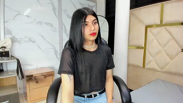 Snapshot of Allisonts69 chatting on December 18, 2025, 3:55 am Allisonts69 online show from December 18, 2025, 3:55 am