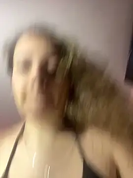 karla-thomsom10 online show from December 20, 2025, 6:55 pm