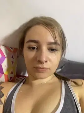 karla-thomsom10 online show from January 15, 2026, 8:12 pm