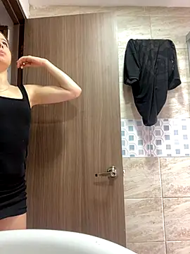 Snapshot of karla-thomsom10 chatting on October 11, 2025, 7:37 pm karla-thomsom10 online show from October 11, 2025, 7:37 pm