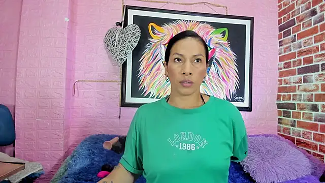 Snapshot of aliaandadara chatting on February 26, 2026, 4:23 am aliaandadara online show from February 26, 2026, 4:23 am