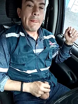 Snapshot of Blackaxes chatting on October 30, 2025, 8:39 pm Blackaxes online show from October 30, 2025, 8:39 pm