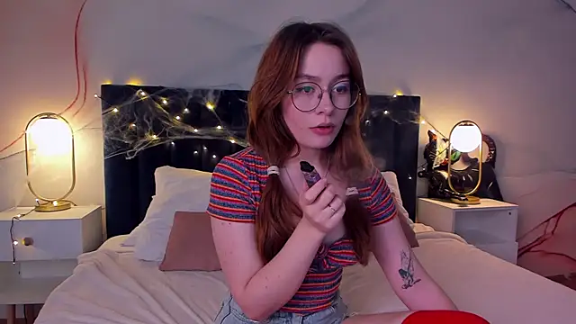 LanaAirlie online show from October 29, 2025, 10:14 am