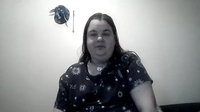 Snapshot of LittleBunny3 chatting on December 4, 2025, 9:14 pm LittleBunny3 online show from December 4, 2025, 9:14 pm