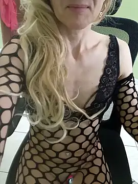 Snapshot of Monella78 chatting on May 20, 2026, 1:19 pm Monella78 online show from May 20, 2026, 1:19 pm